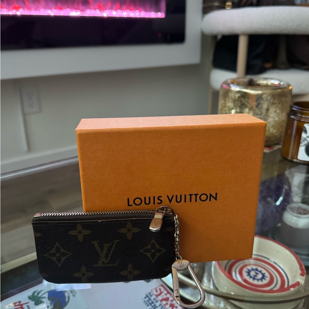 Louis Vuitton Monogram Canvas Key Holder - 51% Off Retail